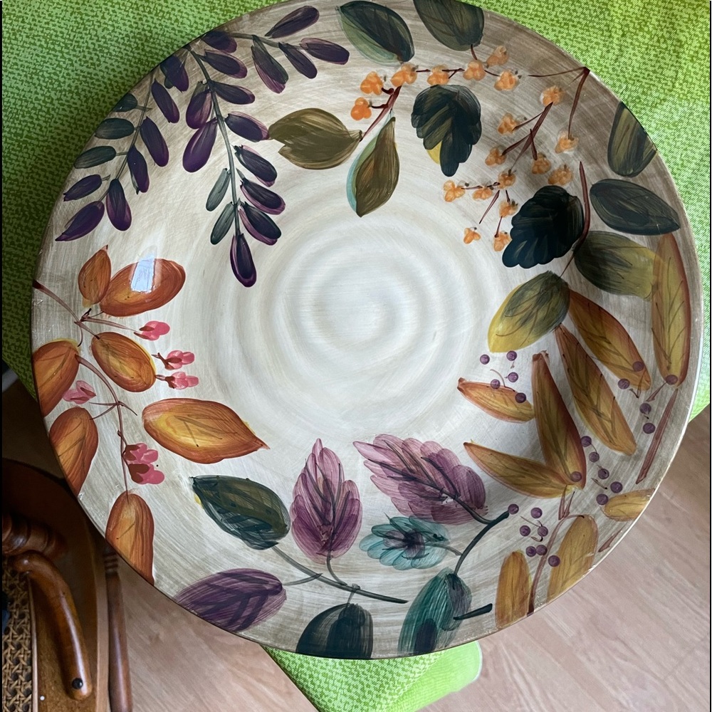Shadowwood Pattern by Home Trends  (4) 11.5 inch Dinner plates